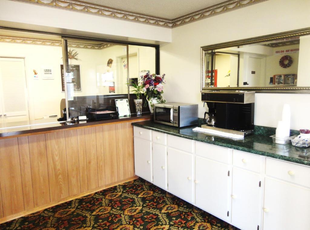 Budget Inn Daleville Ngoại thất bức ảnh